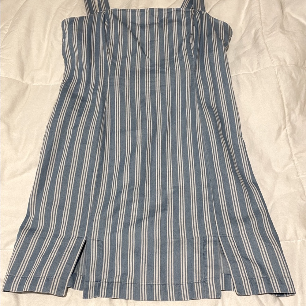 FOREVER 21 SIZE L blue and white dress